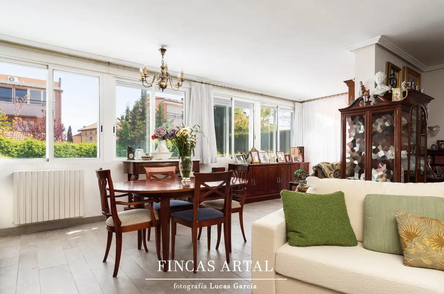 Dining room of Houses for sale in Zaragoza  with Air Conditioner, Heating and Private garden
