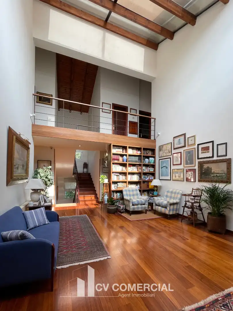 Sala d'estar de Casa o xalet en venda en Sant Cugat del Vallès amb Aire condicionat, Calefacció i Jardí privat