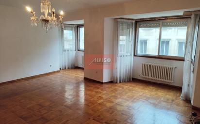 Living room of Flat for sale in Ourense Capital   with Heating, Parquet flooring and Terrace