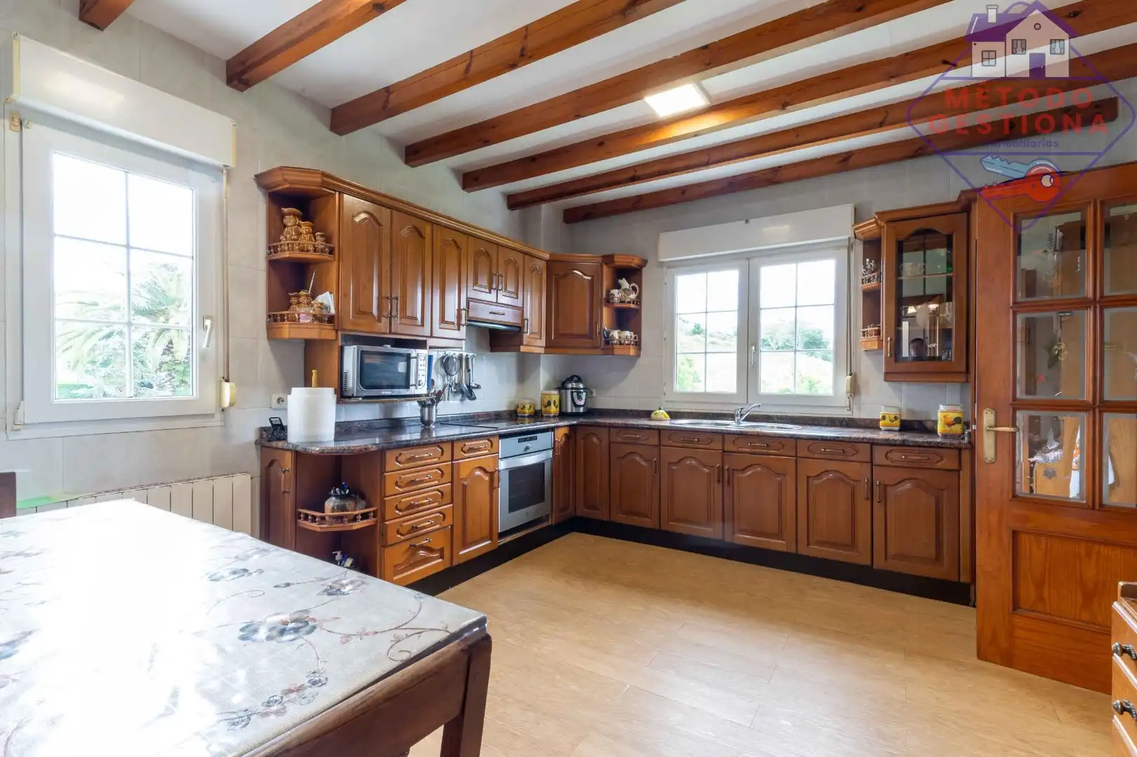 Cocina de Casa o chalet en venta en Santillana del Mar con Calefacción, Jardín privado y Terraza
