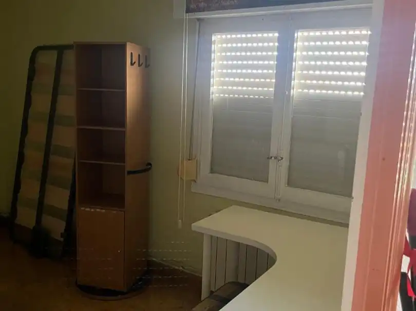 Dormitori de Pis de lloguer en Haro amb Calefacció, Parquet i Terrassa