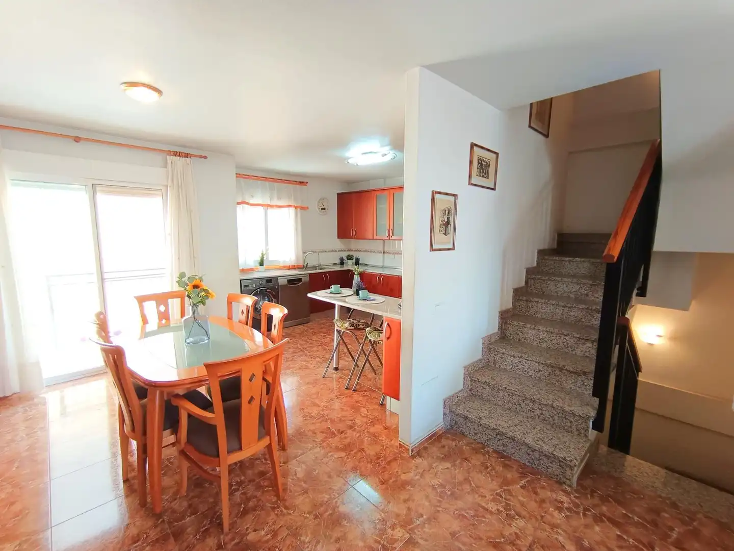 Küche von Einfamilien-Reihenhaus zum Verkauf in Ulea mit Klimaanlage, Heizung und Terrasse