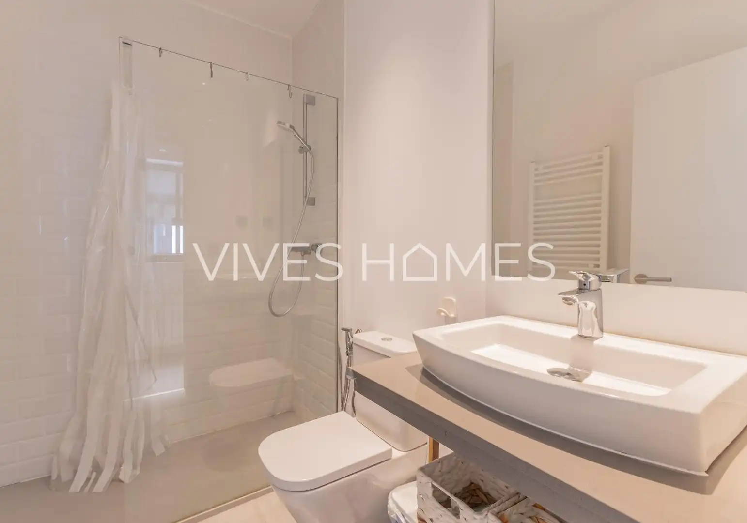 Bathroom of Houses for sale in Caldes d'Estrac  with Air Conditioner, Heating and Private garden