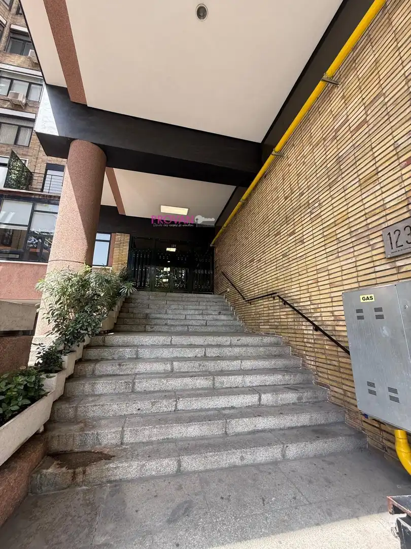Wohnung zur Miete in Madrid mit Klimaanlage, Heizung und Parkett