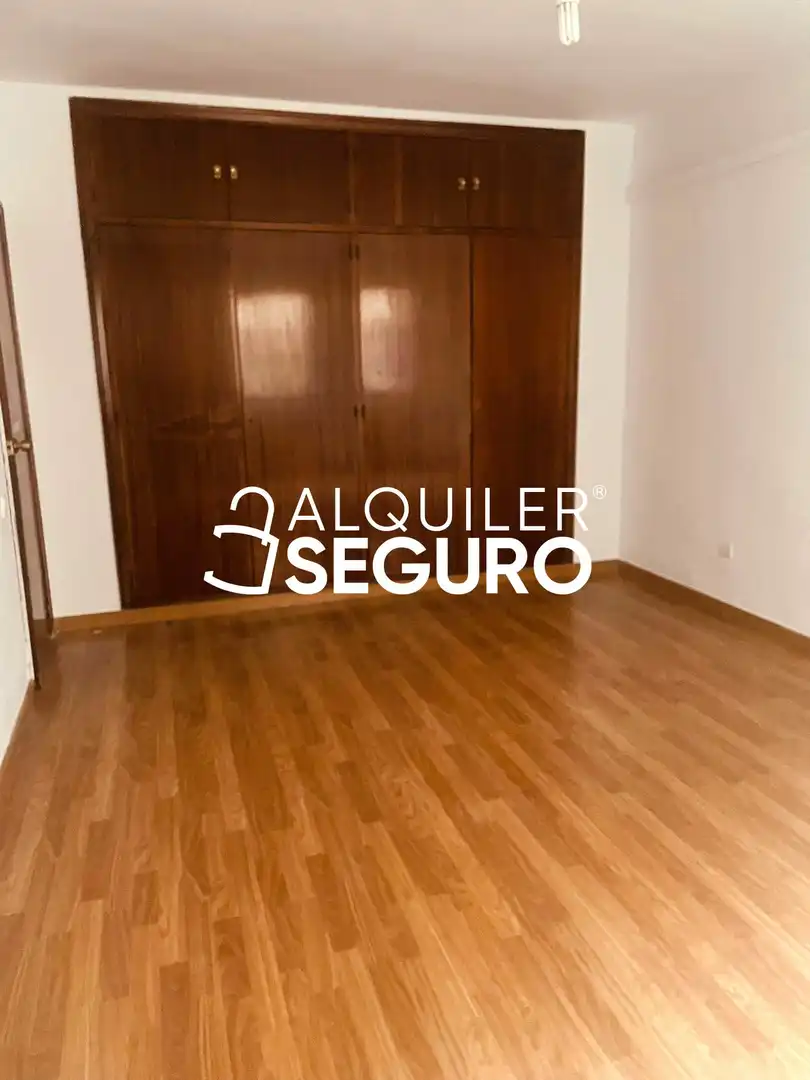 Bedroom of Flat for rent in Toledo  with Heating