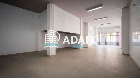 Local comercial de aproximadamente 217 m