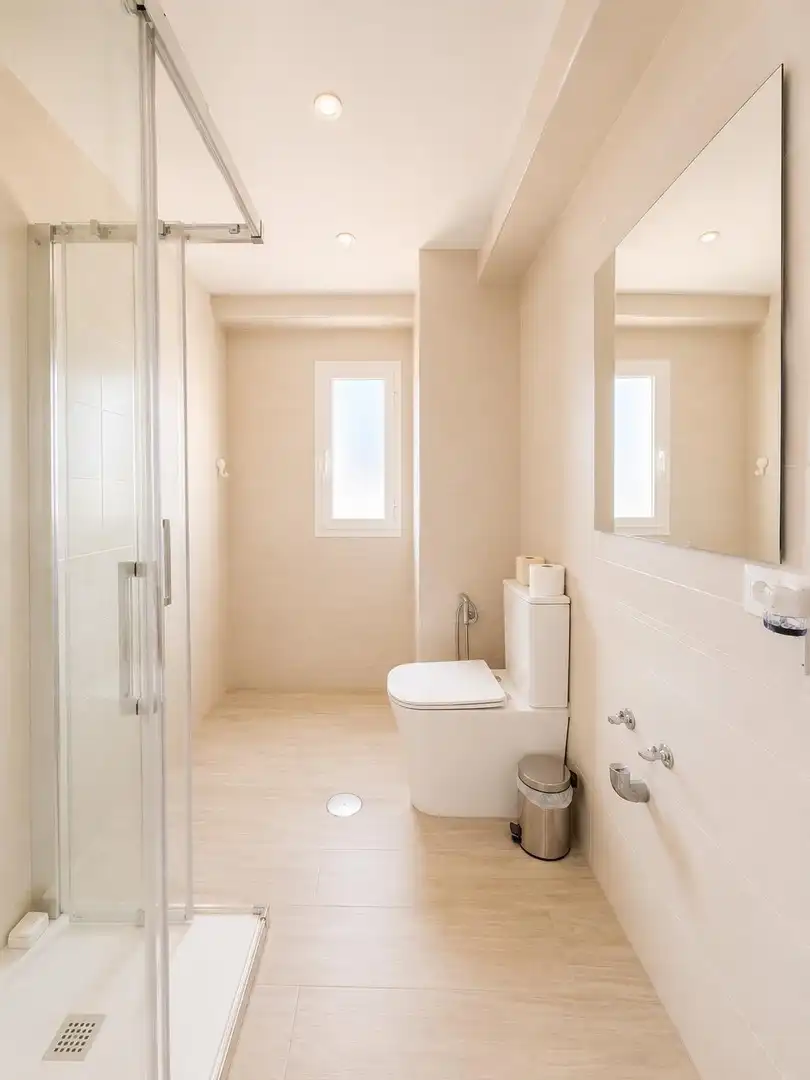 Baño de Piso en venta en Málaga con Terraza y Balcón