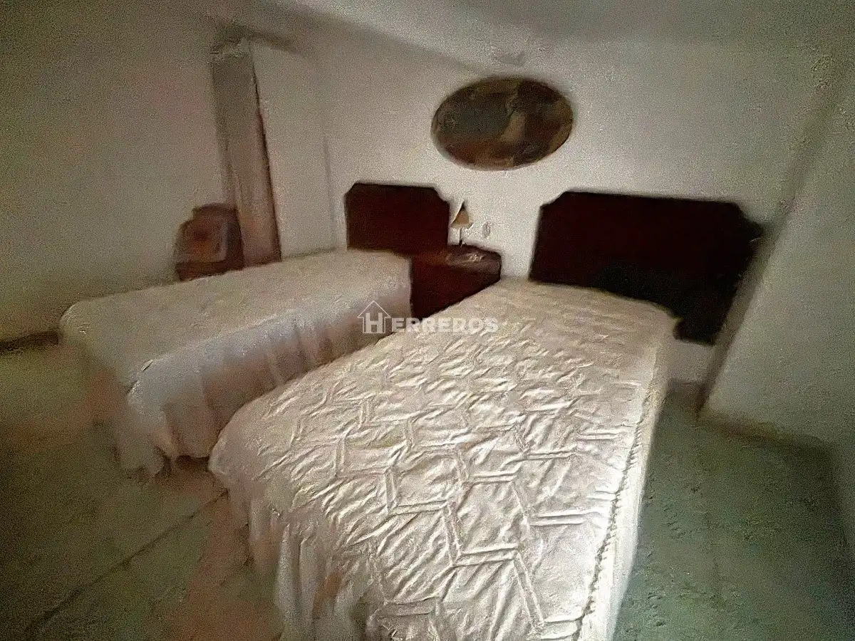 Dormitori de Casa adosada en venda en Alesanco amb Calefacció