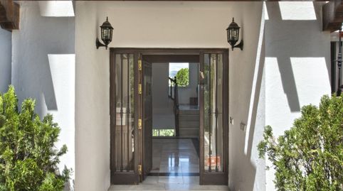 Villa con vistas en primera línea de golf en Marbella, imatge 4
