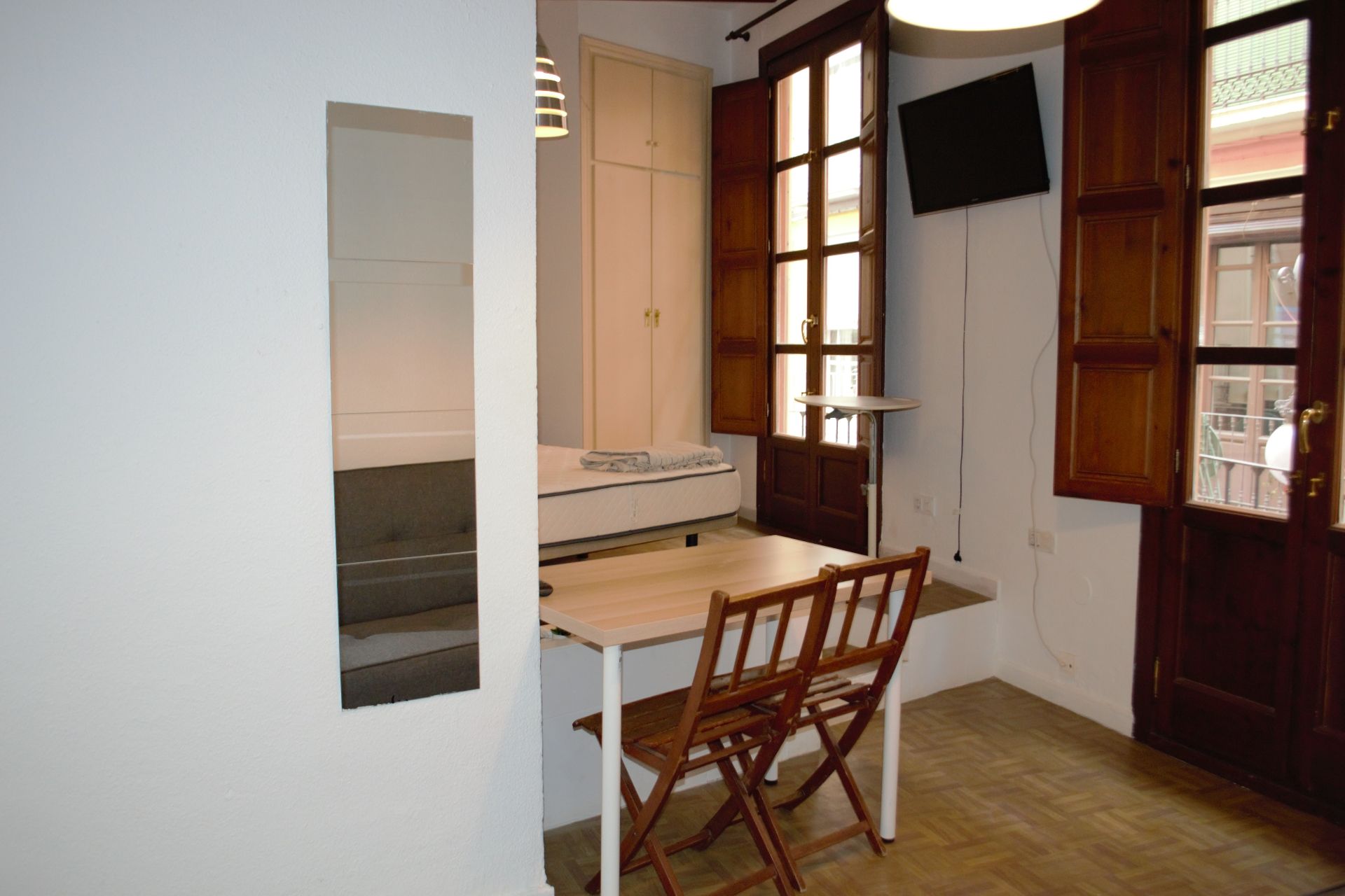 Estudi de lloguer en  Granada Capital amb Calefacció, Moblat i Rentadora