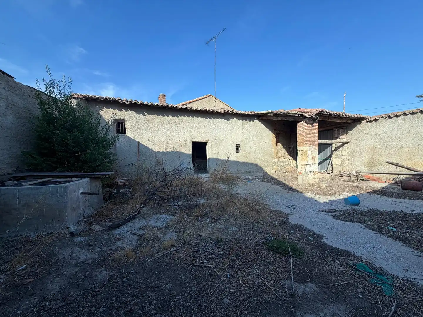 Finca rústica en venta en Tarazona de Guareña con Trastero y Amueblado