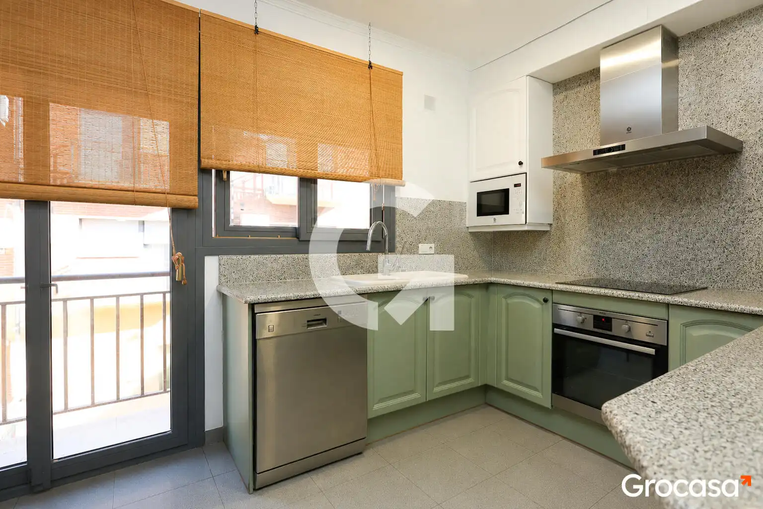 Cocina de Casa adosada en venta en El Prat de Llobregat con Aire acondicionado, Calefacción y Terraza