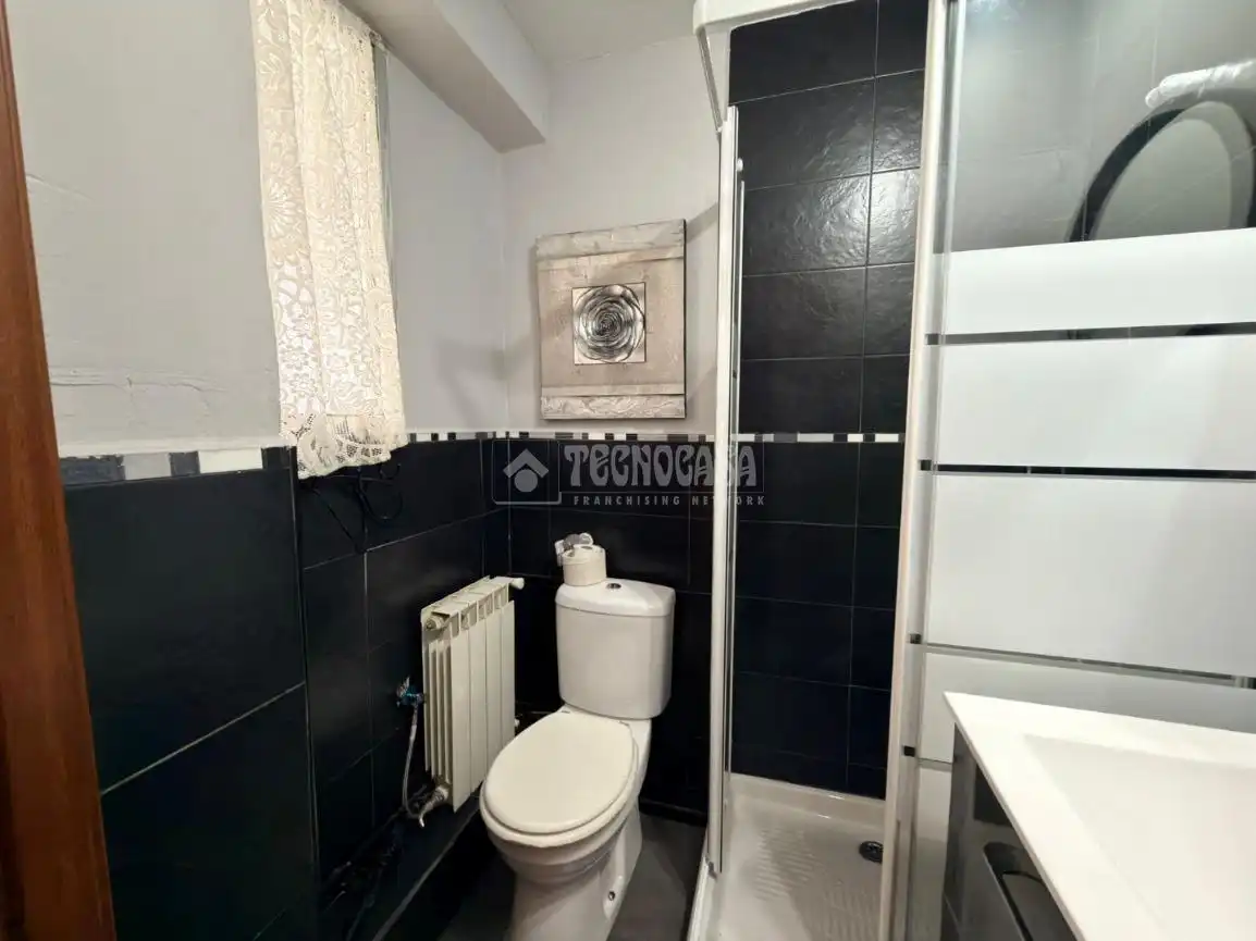 Baño de Piso en venta en Alcalá de Henares con Calefacción y Terraza