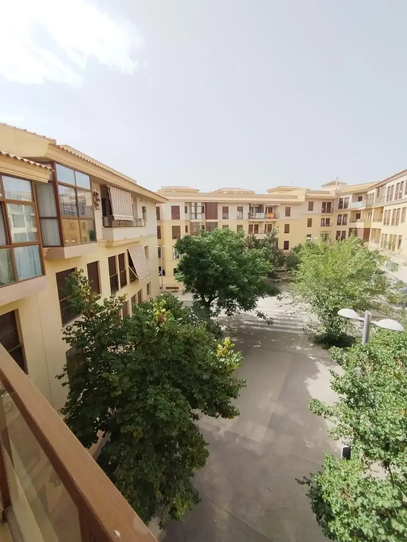 Vista exterior de Àtic en venda en Guadix amb Aire condicionat, Calefacció i Terrassa