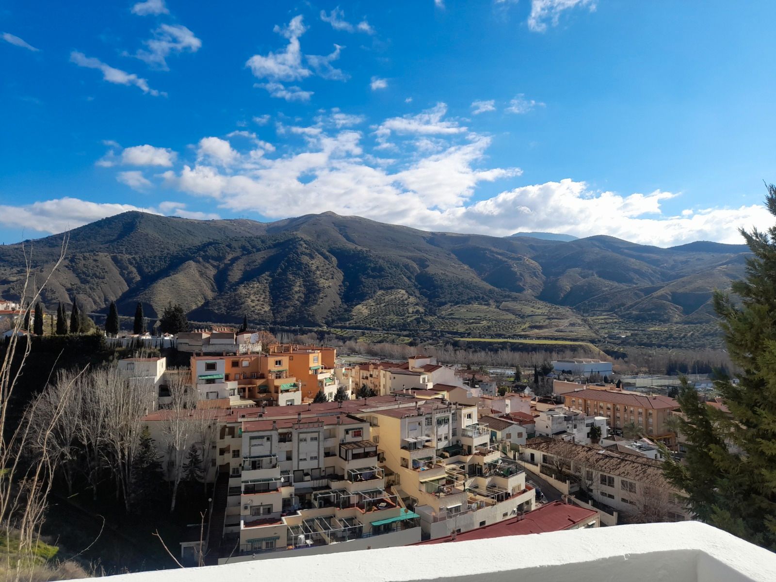Vista exterior de Pis en venda en Cenes de la Vega amb Aire condicionat, Moblat i Rentadora