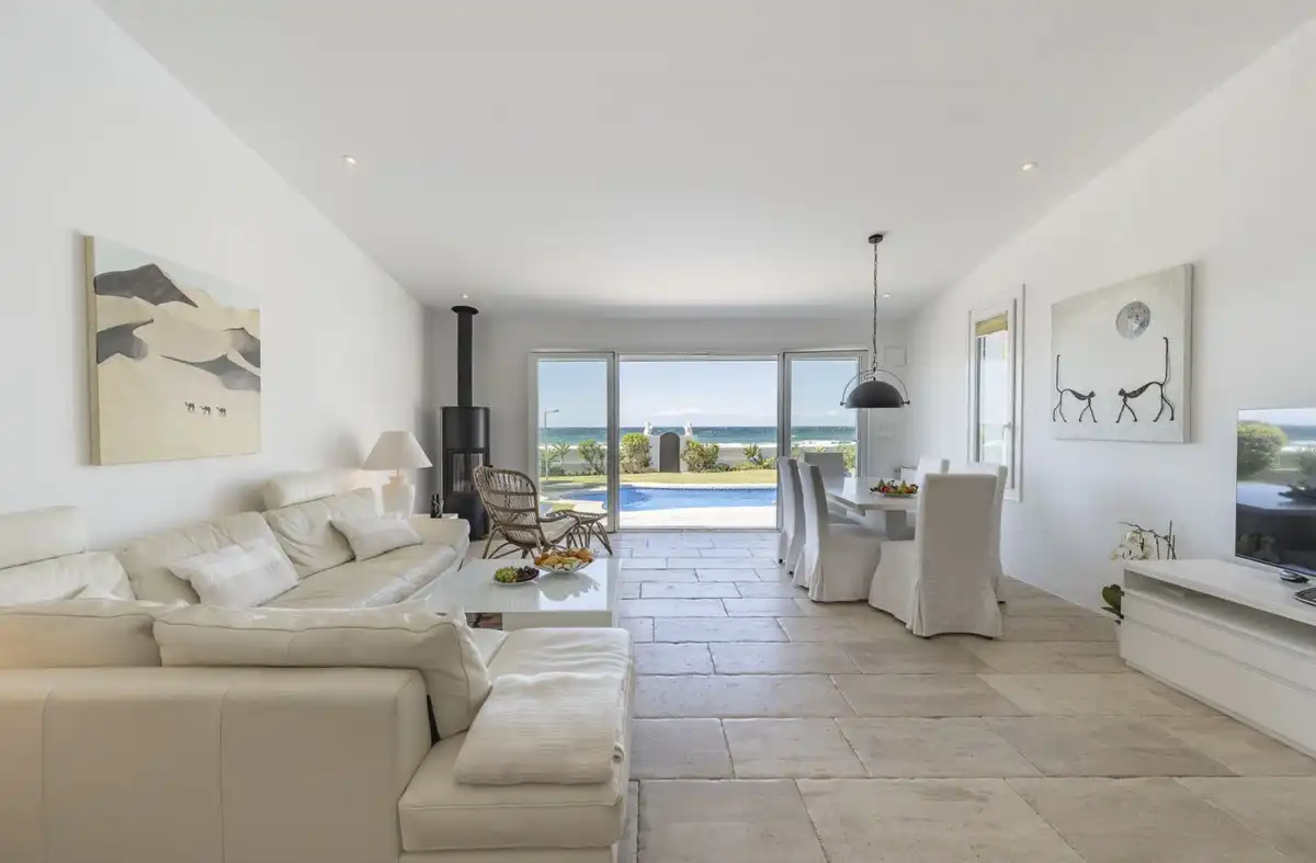 Sala de estar de Casa o chalet en venta en Marbella con Aire acondicionado, Jardín privado y Terraza