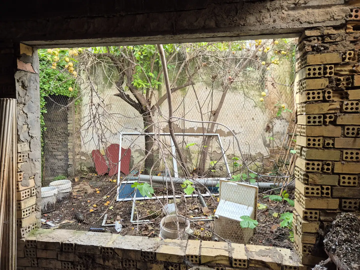Garden of Houses for sale in Utrera