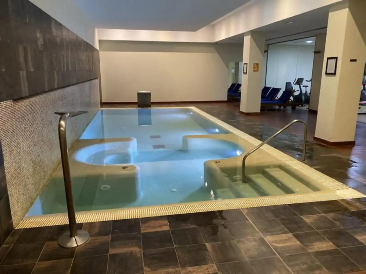 Piscina de Àtic de lloguer en Estepona amb Aire condicionat, Terrassa i Piscina