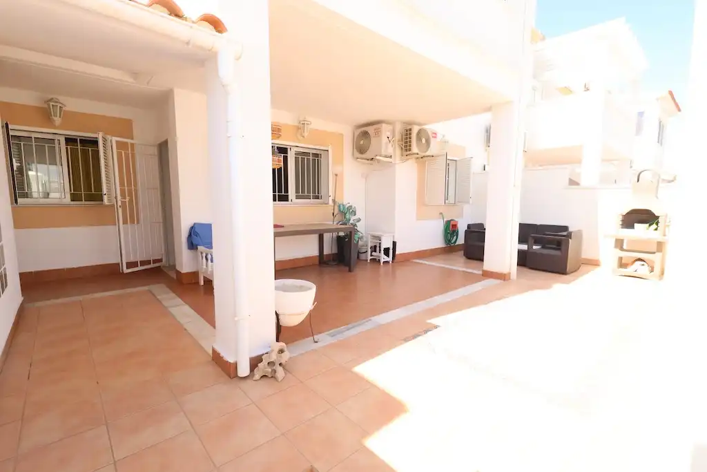 Bungalow with pool for sale in Orihuela Costa, imagen 3
