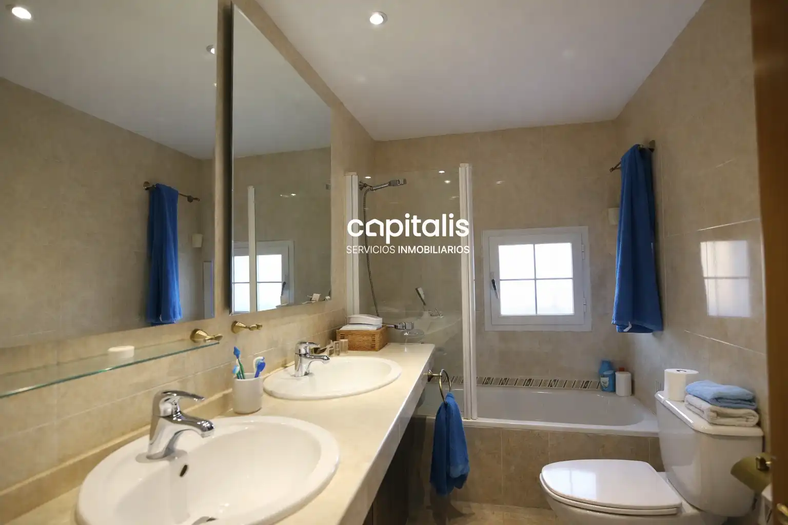 Bathroom of Houses for sale in Alcalá de Henares  with Air Conditioner, Heating and Private garden
