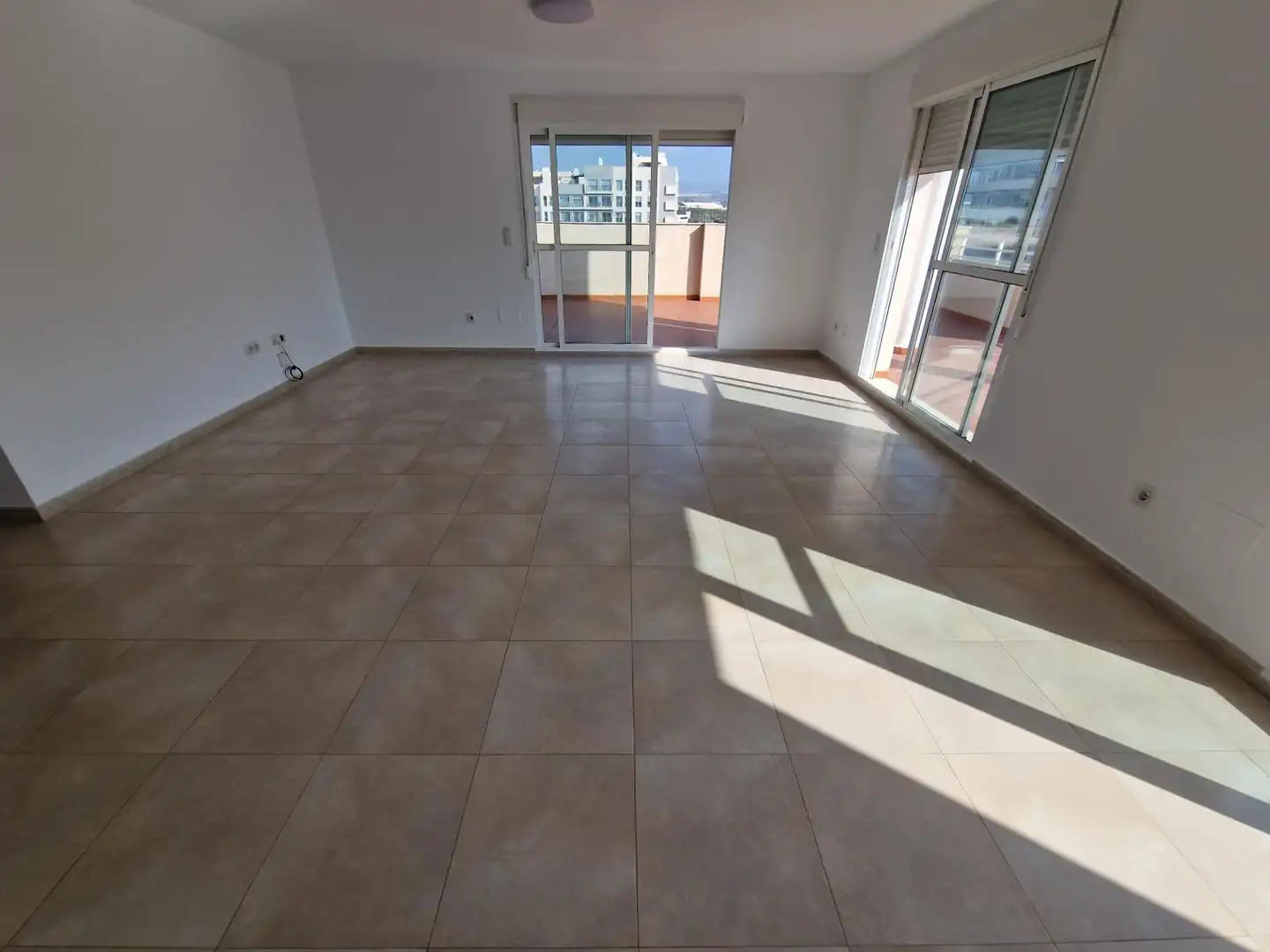 Sala de estar de Ático en venta en Águilas con Aire acondicionado, Terraza y Piscina comunitaria