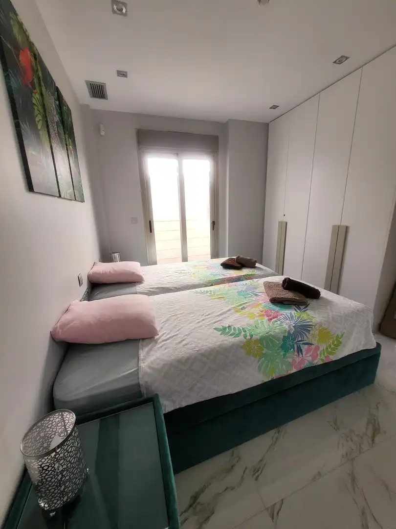Dormitori de Casa o xalet en venda en Orihuela amb Calefacció, Jardí privat i Piscina