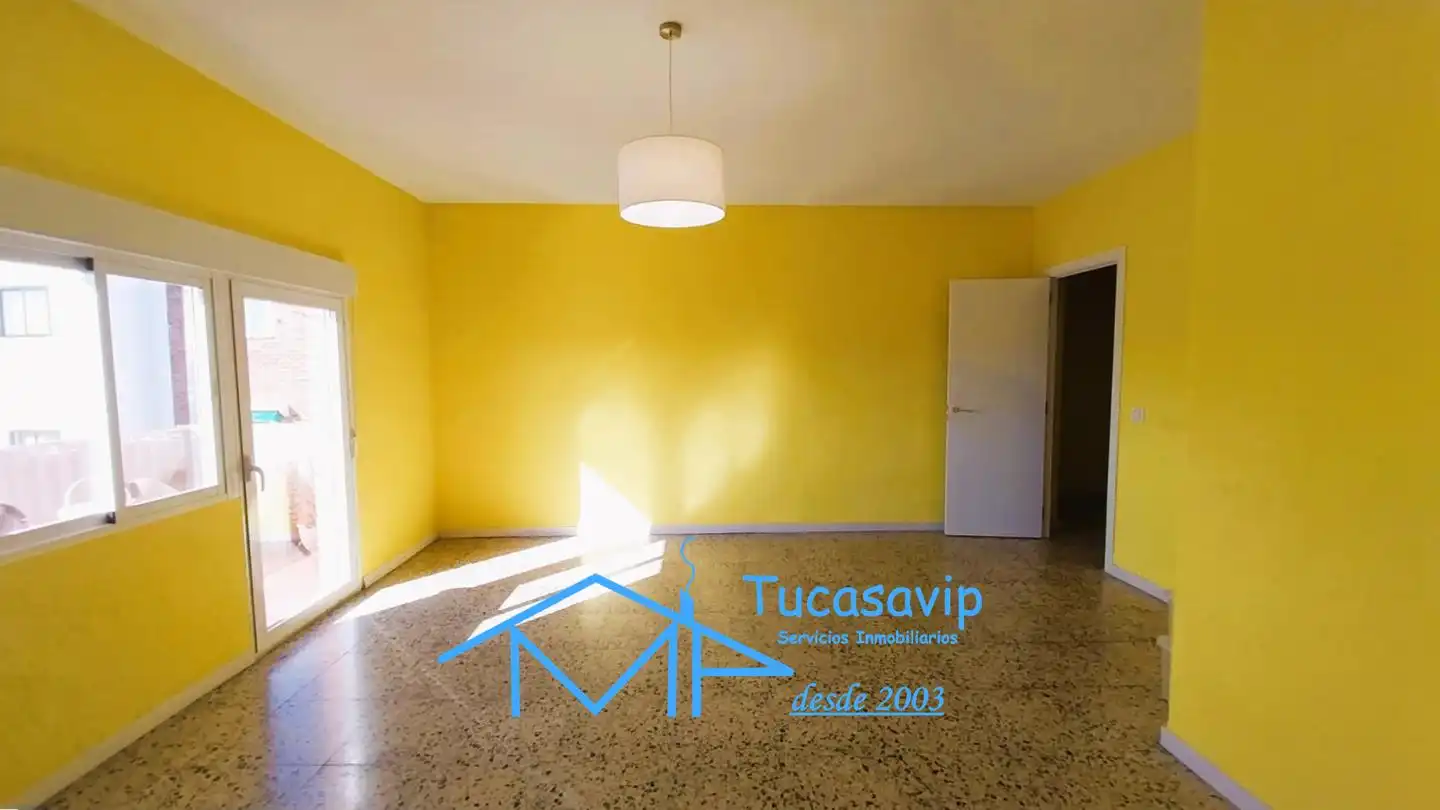 Living room of Flat for sale in El Tiemblo   with Heating and Terrace