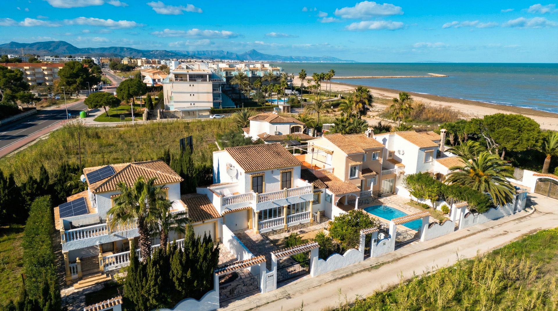 Exterior view of House or chalet for sale in Dénia  with Air Conditioner, Heating and Private garden