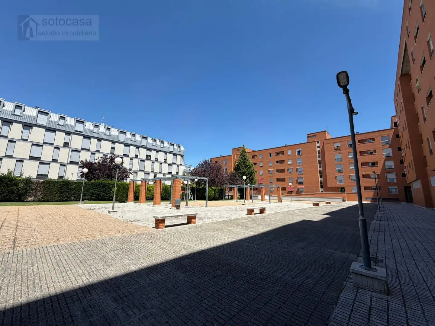 Vista exterior de Pis en venda en Valladolid amb Calefacció i Moblat