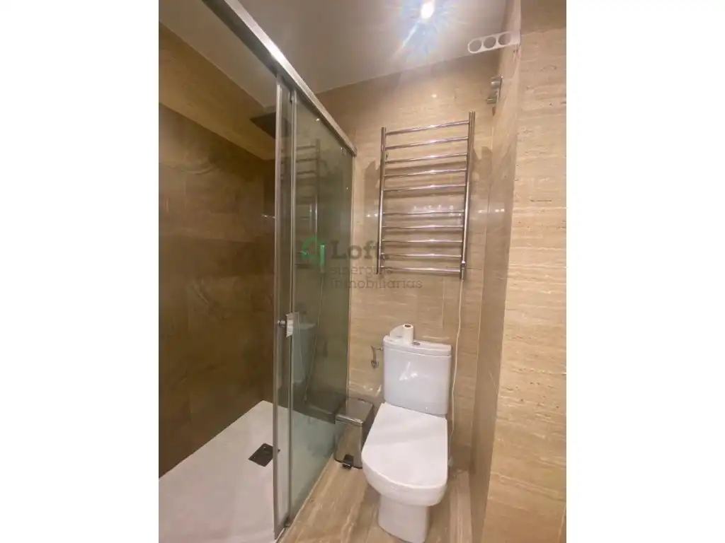 Badezimmer von Wohnung zur Miete in Badajoz mit Klimaanlage, Heizung und Ofen