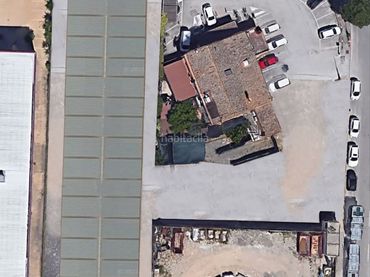Terreno industriale in vendita a Carrer de Santa Coloma 79