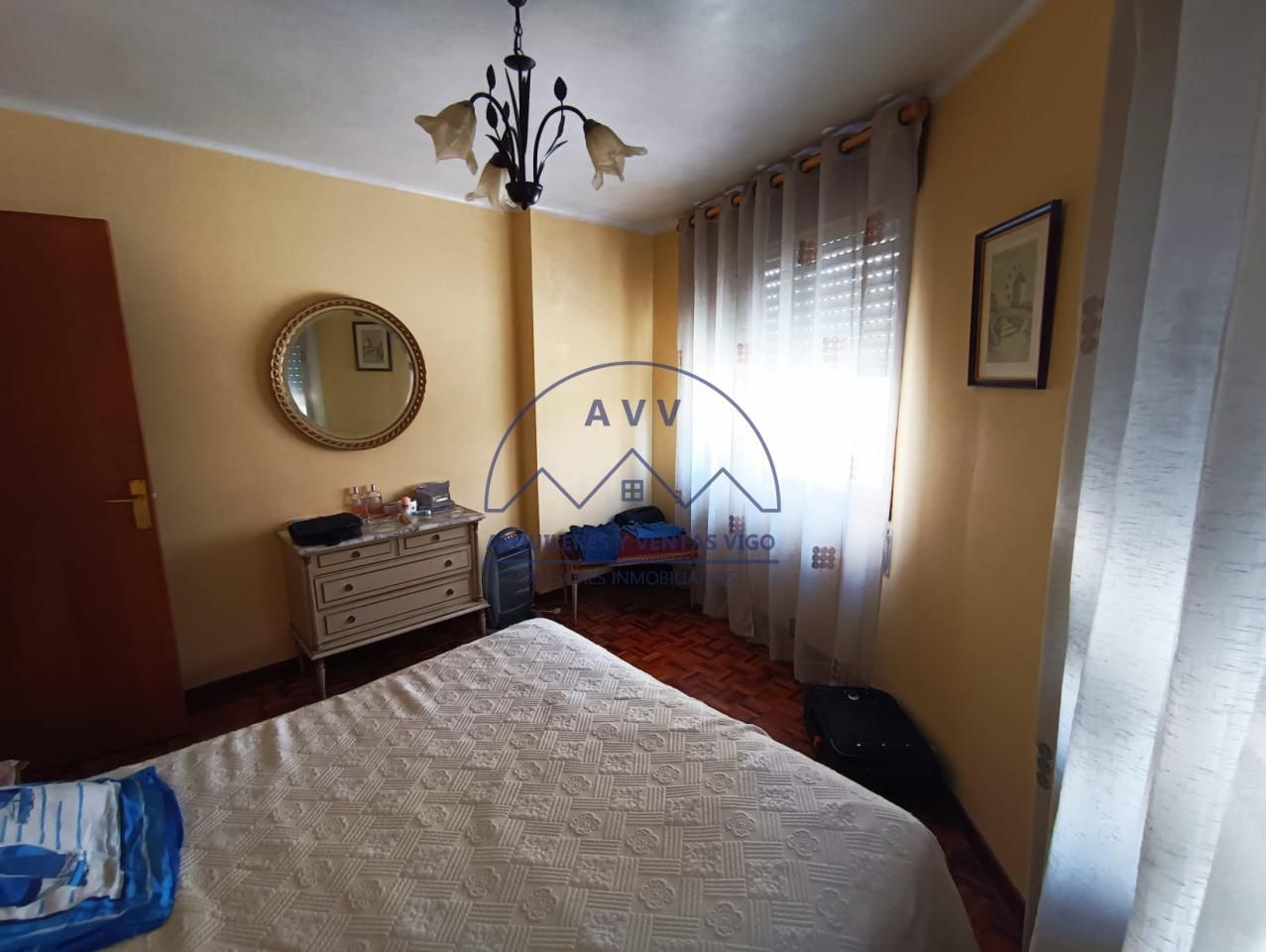 Bedroom of Flat for sale in Vigo   with Parquet flooring, Storage room and Furnished