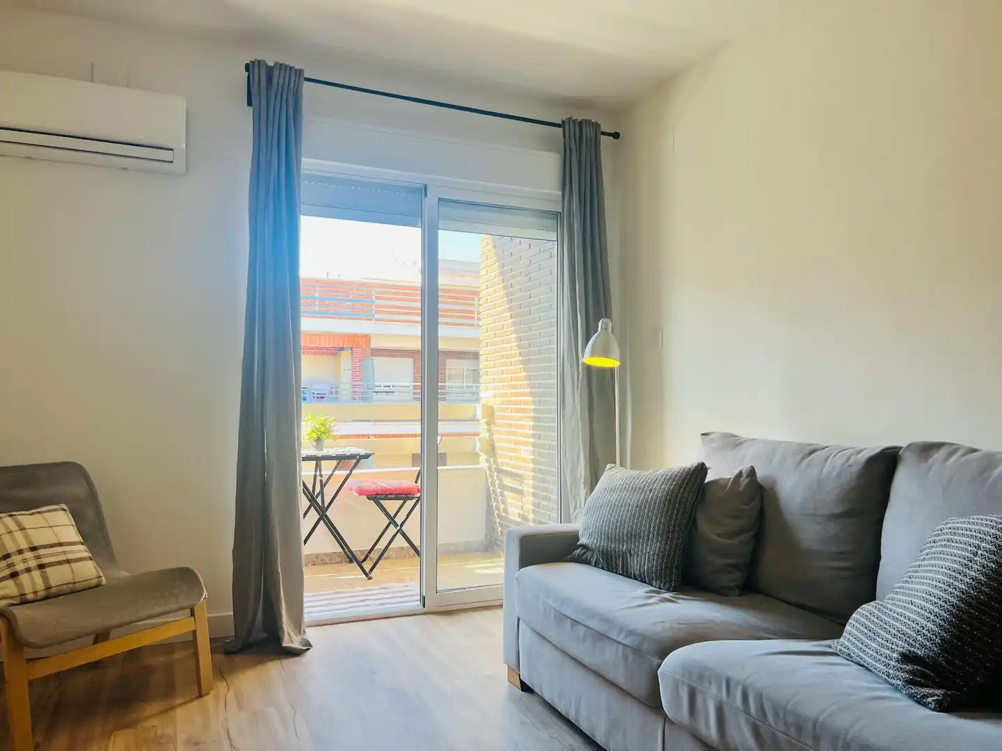 Wohnzimmer von Wohnung zur Miete in Valencia mit Klimaanlage, Heizung und Möbliert