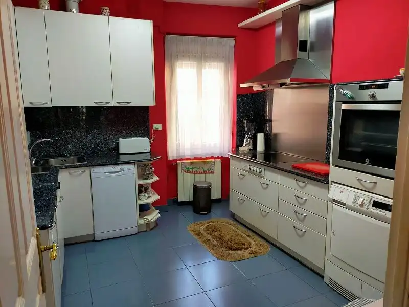 Piso en venta en Avenida Basagoiti, Centro - Puerto Viejo