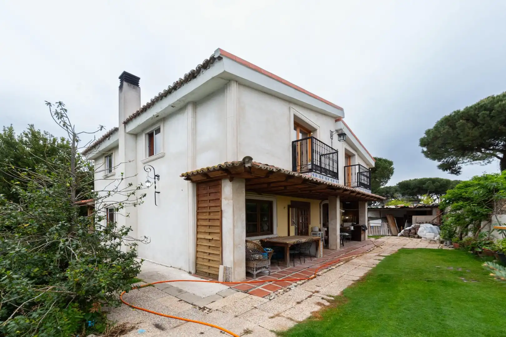 Vista exterior de Casa o chalet en venta en Valladolid con Calefacción, Jardín privado y Piscina