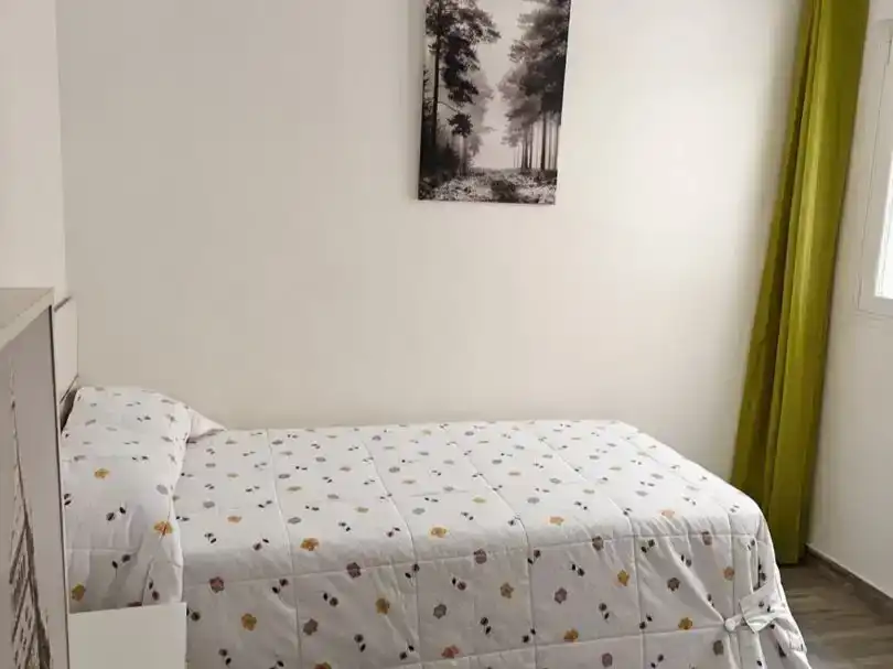 Habitación de Piso de alquiler en Garrucha con Aire acondicionado, Amueblado y Balcón