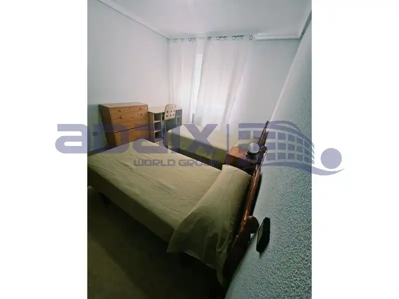 Habitación de Piso de alquiler en Ciudad Real con Calefacción, Amueblado y Horno