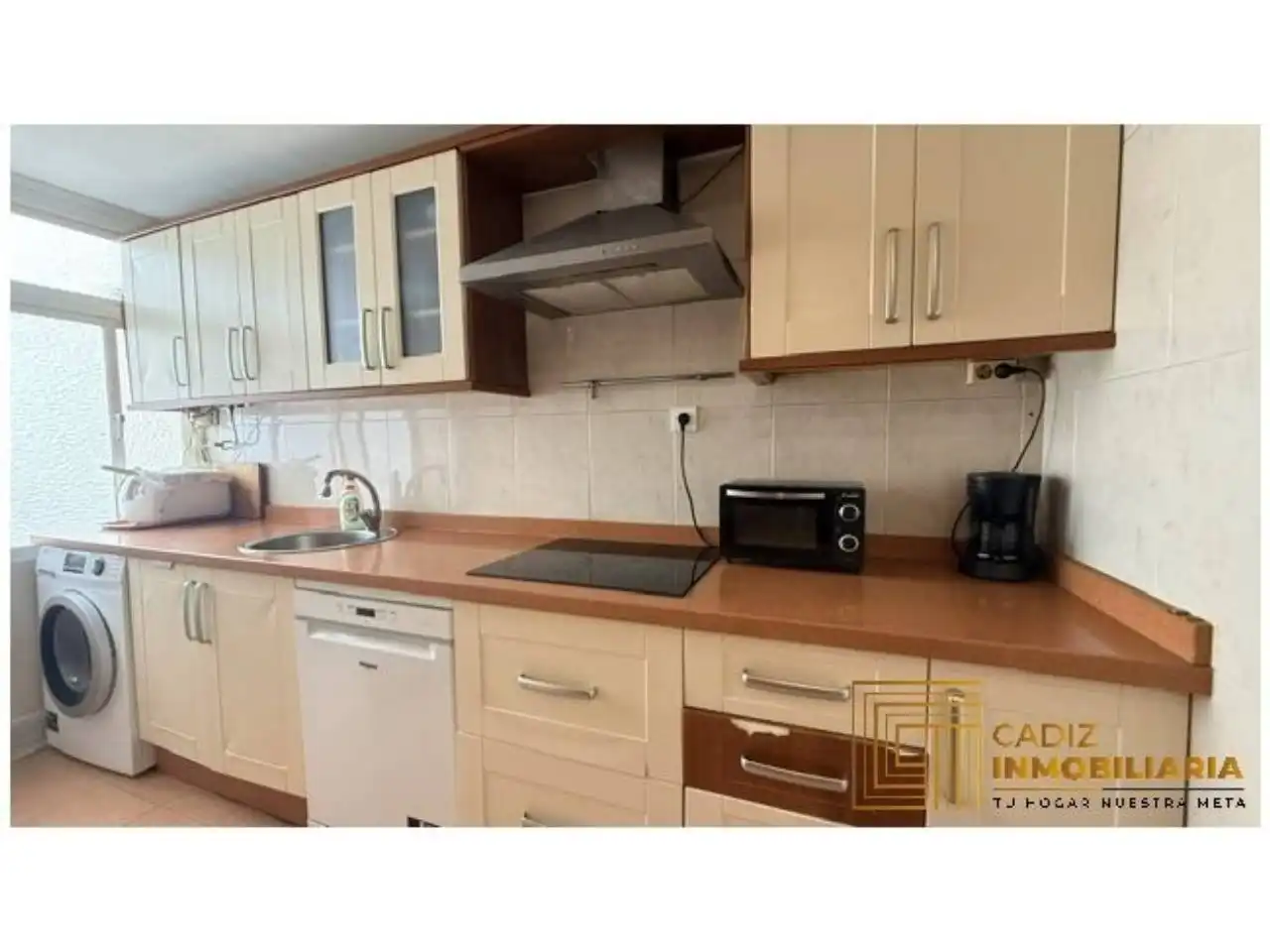 Cocina de Piso en venta en Cádiz con Aire acondicionado