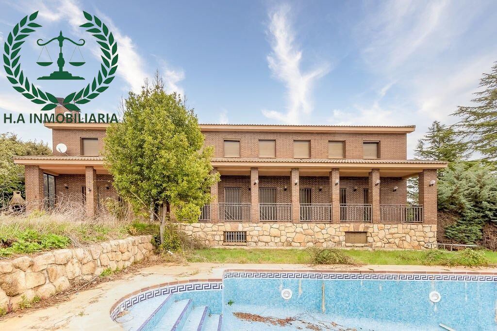 Exterior view of House or chalet for sale in Pedrezuela  with Air Conditioner, Heating and Terrace