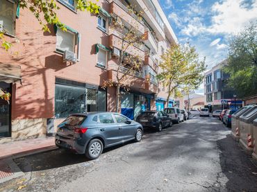 Local comercial en venda a Guardia Civil - Zona industrial