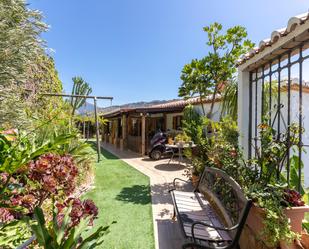 Jardí de Casa o xalet en venda en Almuñécar amb Aire condicionat i Terrassa