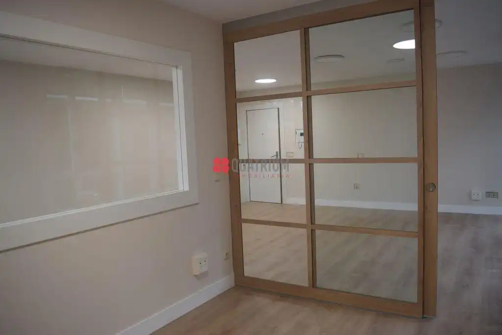 Office for rent in Santiago de Compostela   with Heating