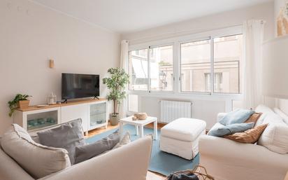 Sala d'estar de Apartament en venda en  Barcelona Capital amb Aire condicionat i Balcó