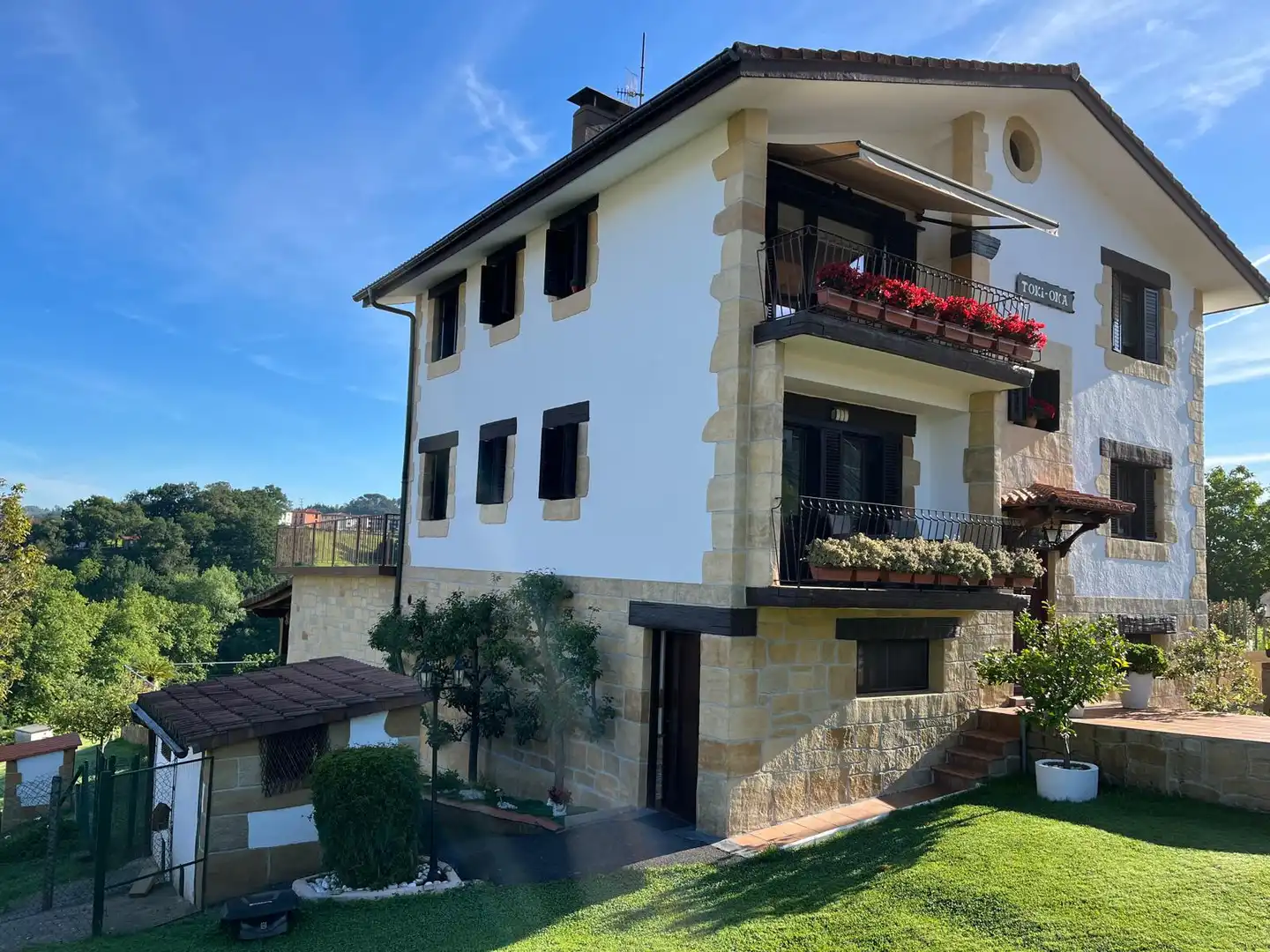Exterior view of Houses for sale in Lasarte-Oria  with Heating, Private garden and Terrace
