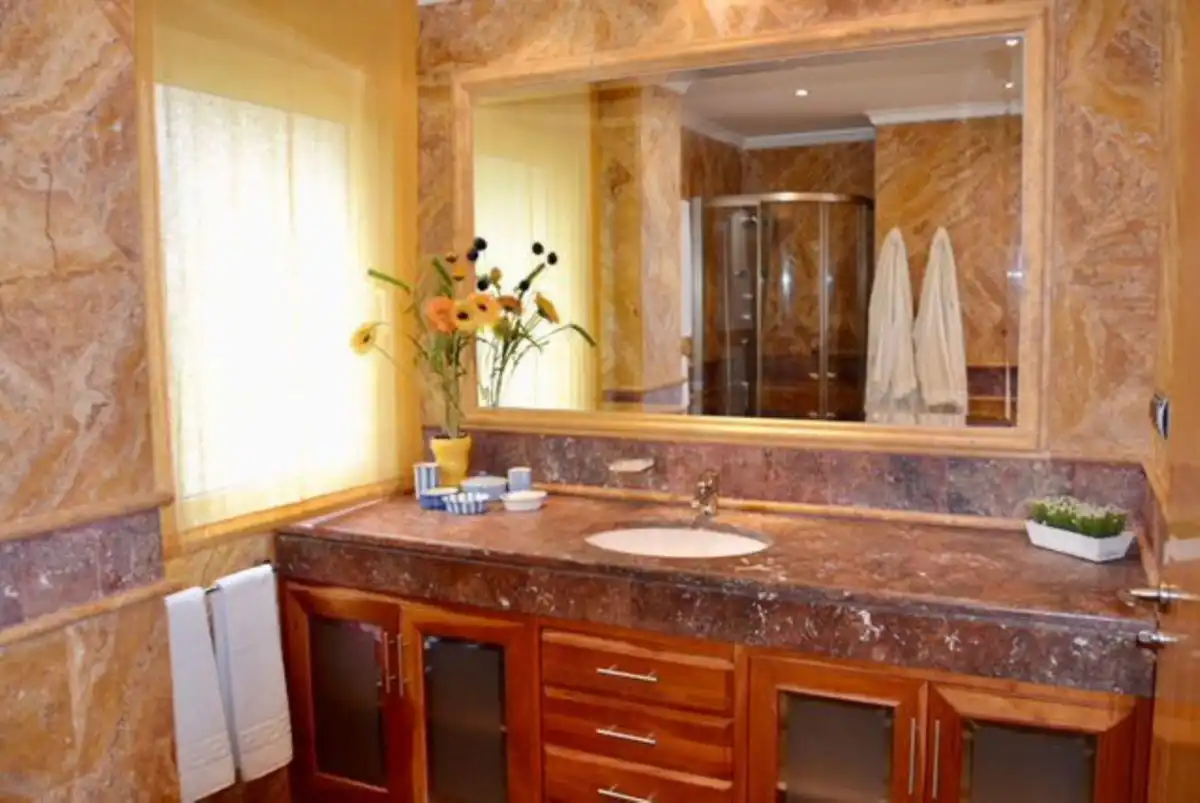 Ground floor for sale in Playa Bajadilla - Puertos