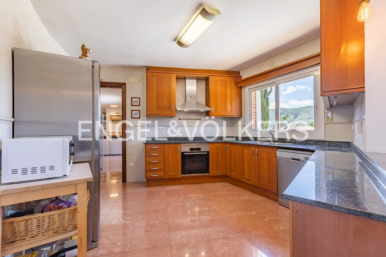 Cuina de Casa o xalet en venda en Sant Fost de Campsentelles amb Calefacció, Jardí privat i Parquet