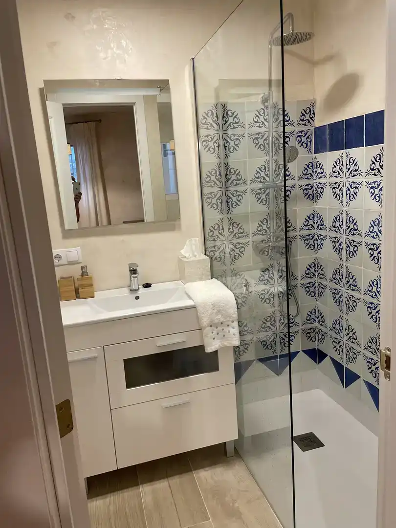 Badezimmer von Wohnung zur Miete in Sotogrande mit Balkon