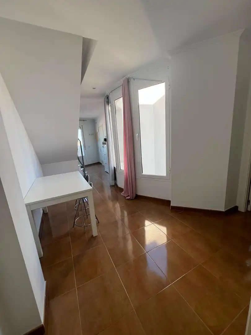 Àtic amb terrassa en venda a Los Palacios y Villafranca, imagen 3