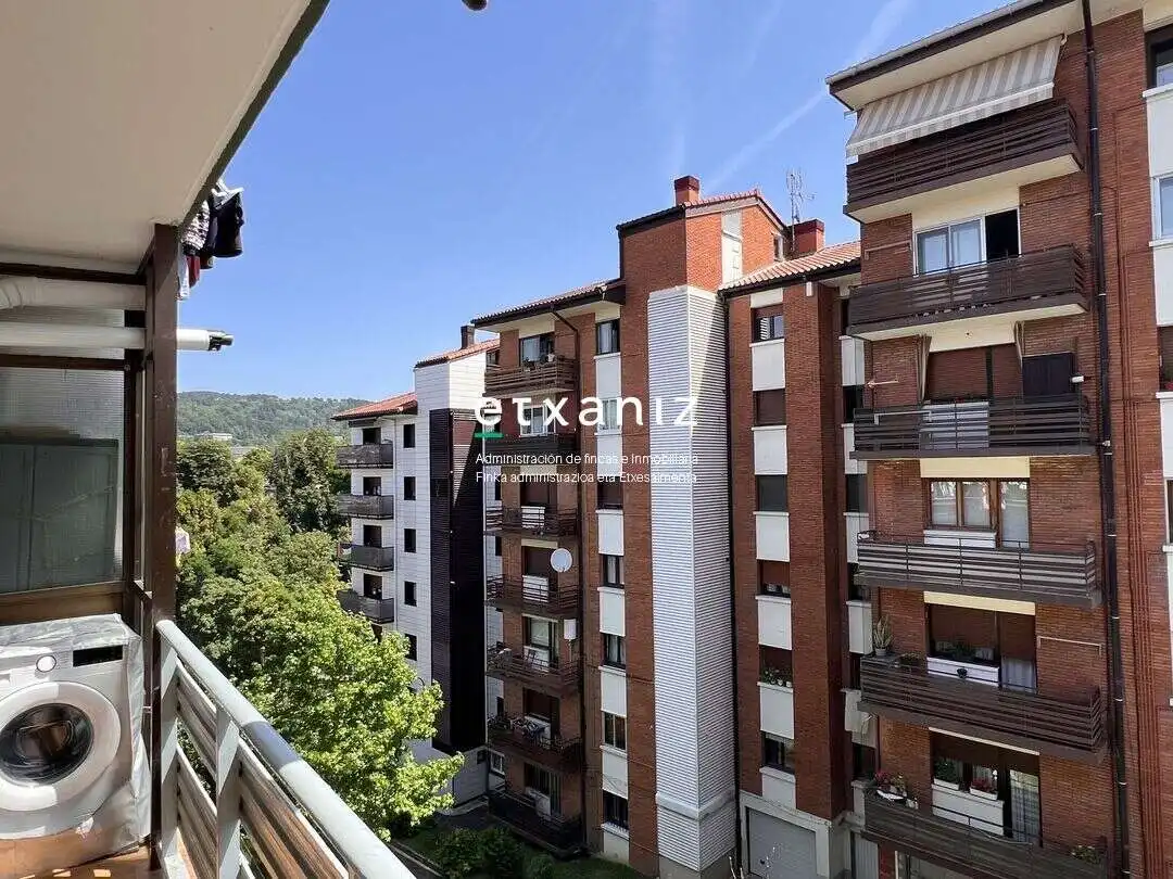 Piso de alquiler en Garro Kalea, Intxaurrondo