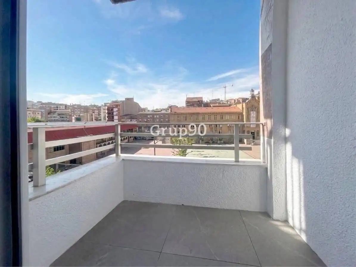 Piso en venta en Avenida MADRID, Instituts - Universitat